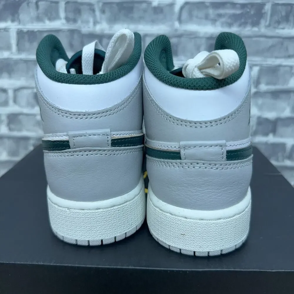Nike Air Jordan 1 Mid SE Oxidized Green White Sail FQ8088-103 GS Sz 5Y / Wmn 6.5